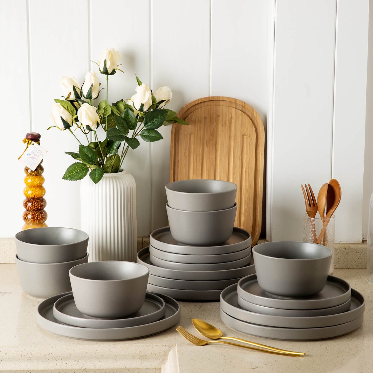 XQUDW001 Dinnerware Set