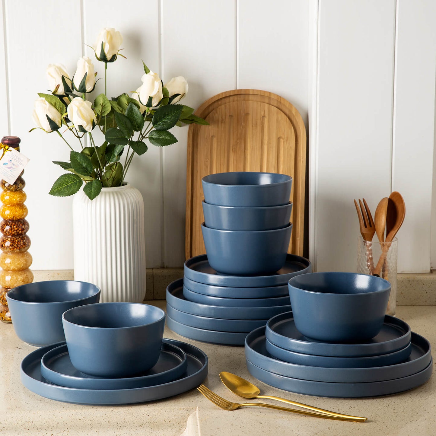 XQUDW001 Dinnerware Set