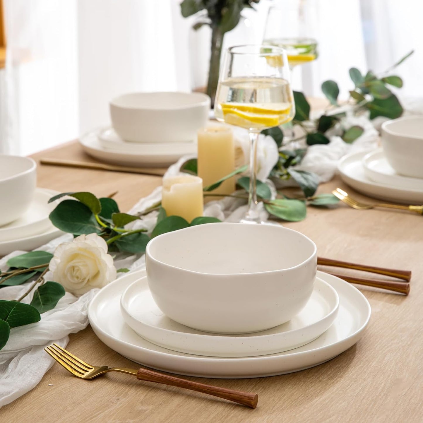 SLUDW005 Dinnerware Set - Matte White With Speckle