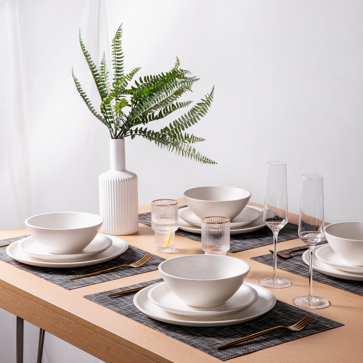 SLUDW023 Dinnerware Set