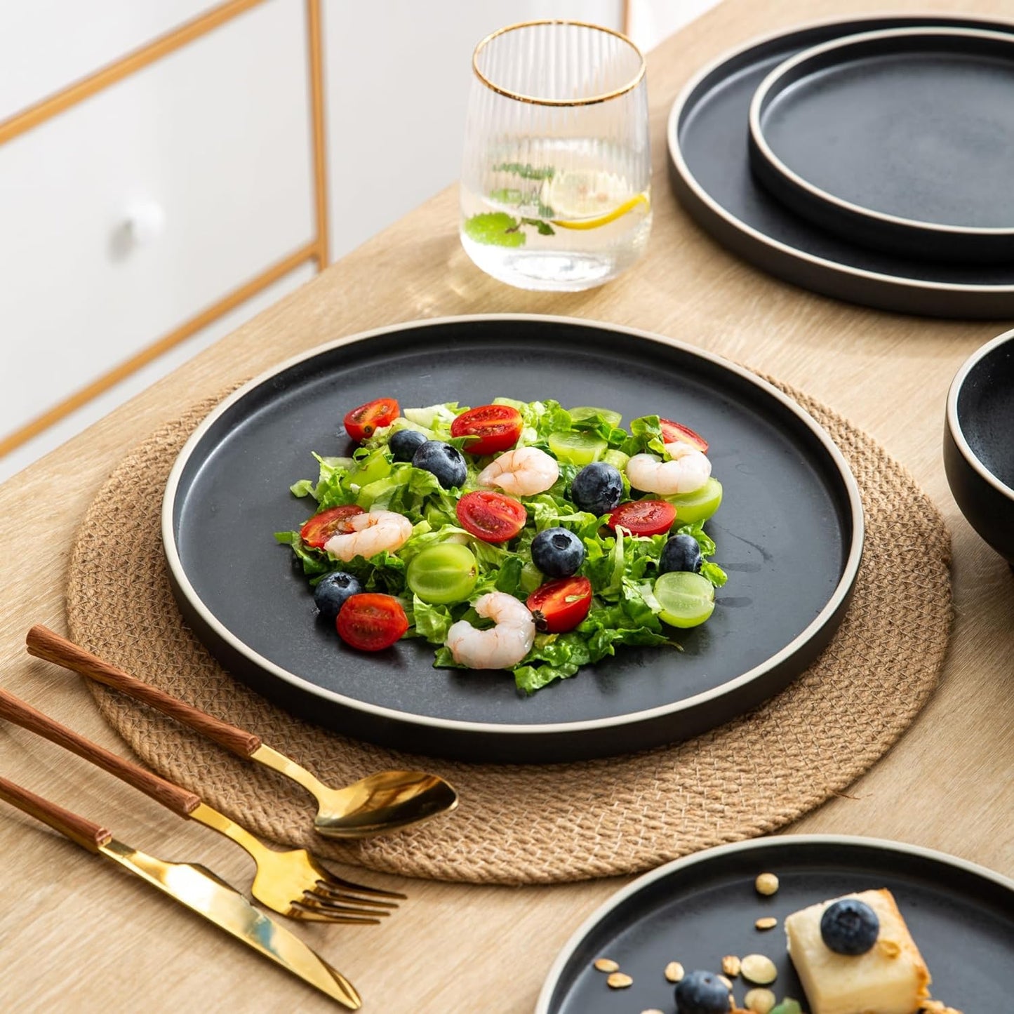 SLUDW013 Dinnerware Set - Black With White Rim