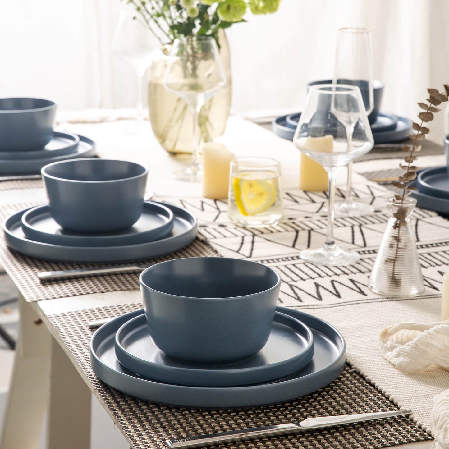 XQUDW001 Dinnerware Set